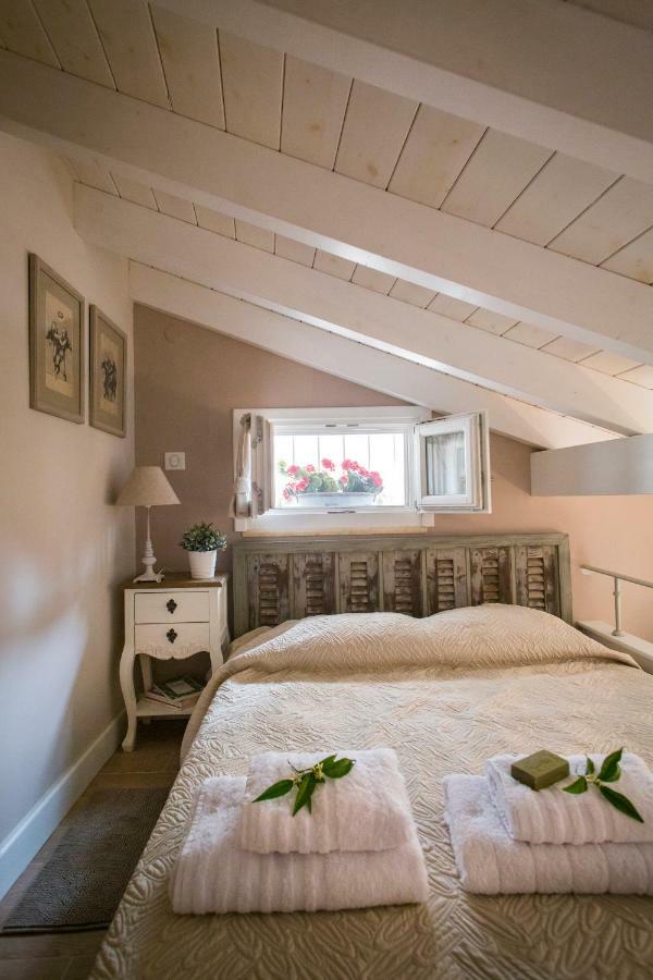 Lianelia Boutique Village House Argyrades Exterior photo