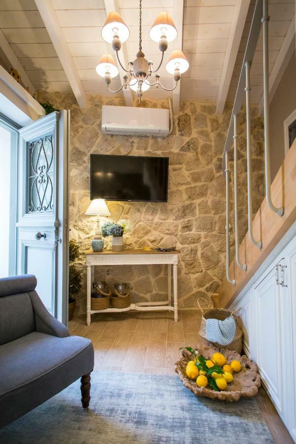 Lianelia Boutique Village House Argyrades Exterior photo